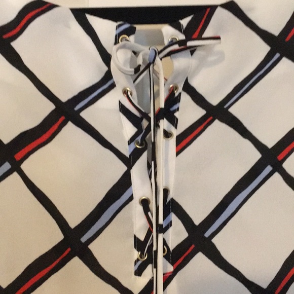 Semi-sheer lace-up detail blouse - Picture 5 of 6